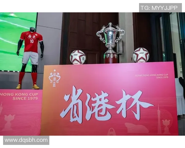 重庆足球队与深圳足球队赛后复盘分析比赛节奏与战术对比